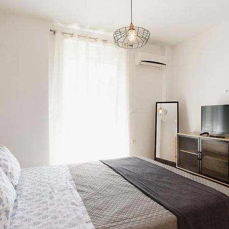 Mandraki City Center Apartments Rhodes City Екстер'єр фото