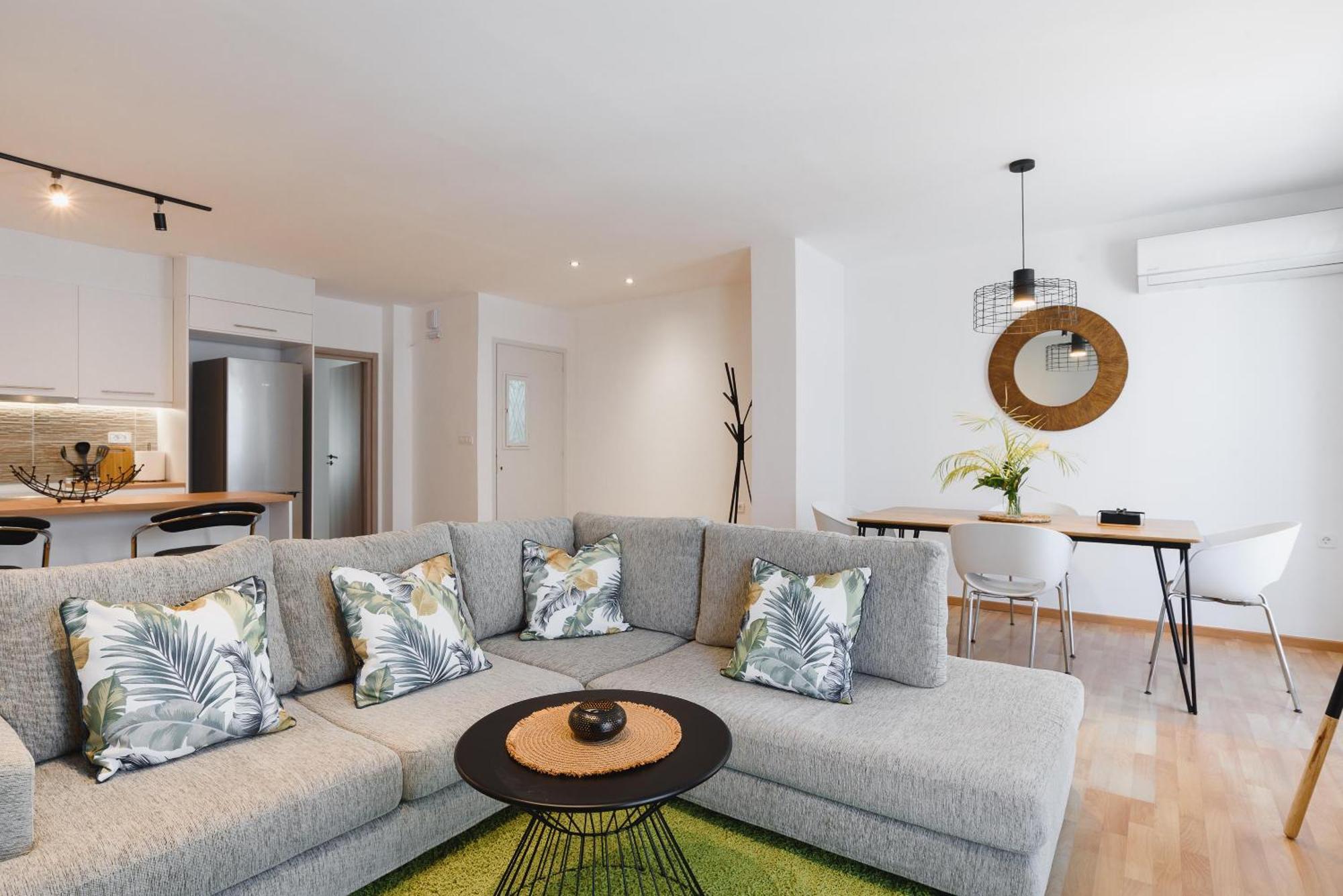 Mandraki City Center Apartments Rhodes City Екстер'єр фото